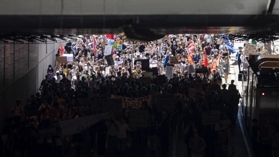 Bereits am 1. Juni demonstrierten in Zürich unzählige Menschen unter dem Motto «Black Lives Matter».