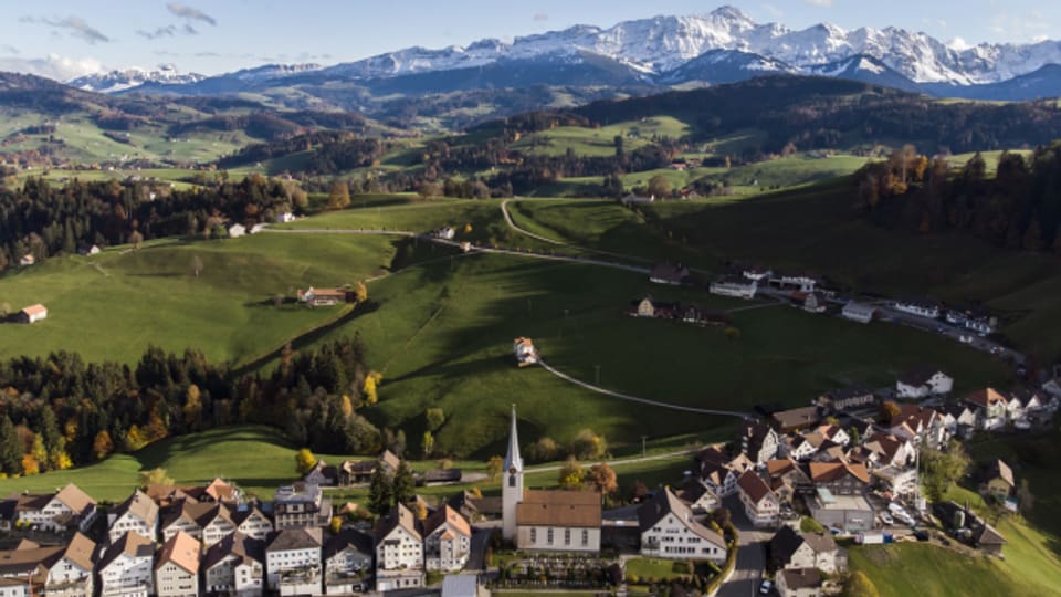 Der Kanton Appenzell Ausserrhoden soll laut der Regierung nur noch aus vier Gemeinden bestehen.