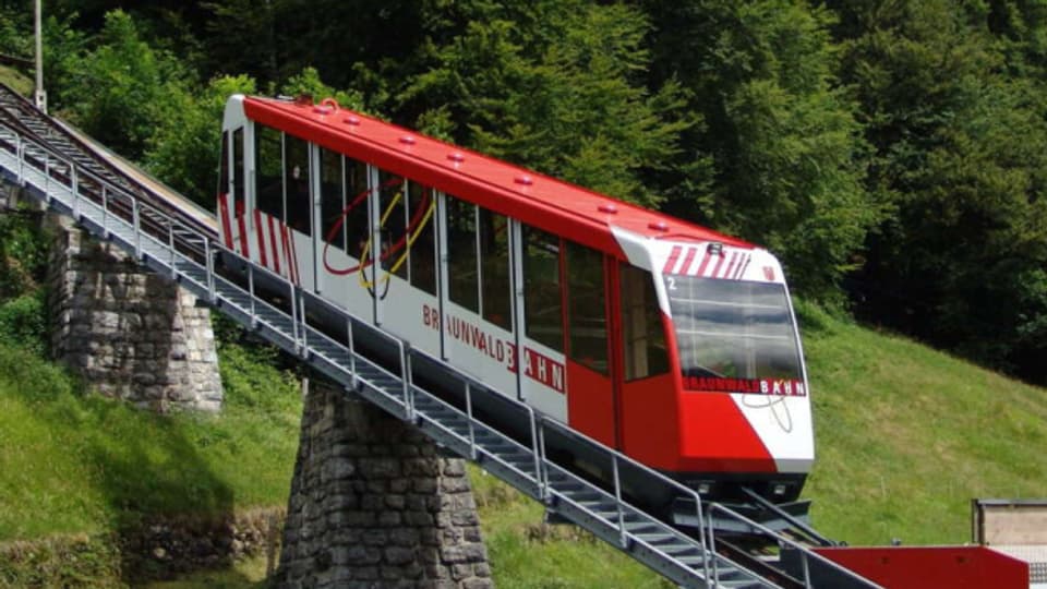 Das autofreie Braunwald soll auch weiterhin mit einer Standseilbahn erreichbar sein.