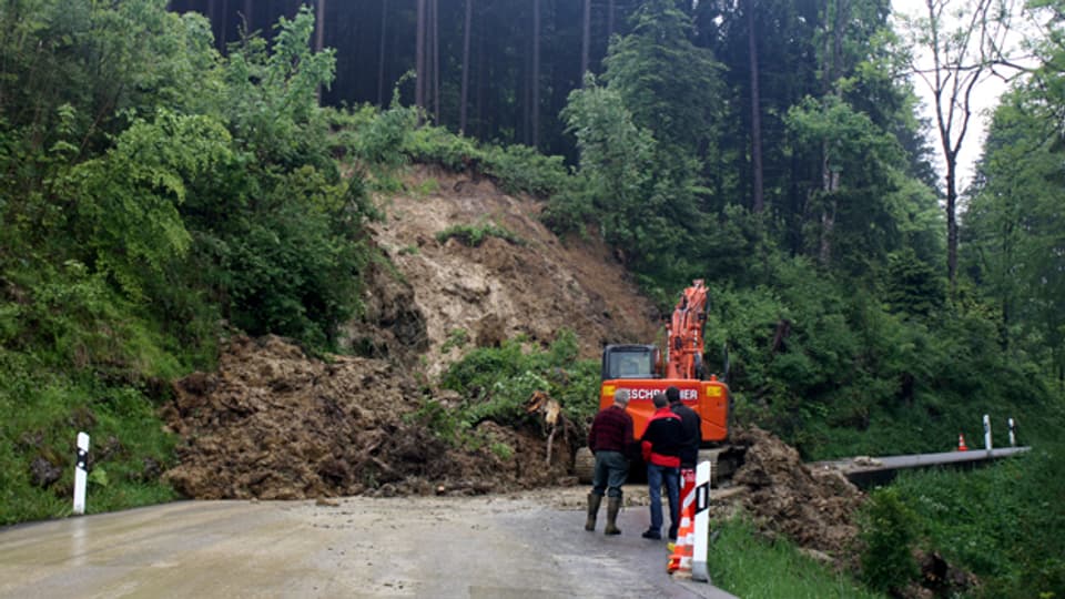 Am 2. Juni wurden mehrere Strassen in der Ostschweiz verschüttet. (Archiv)