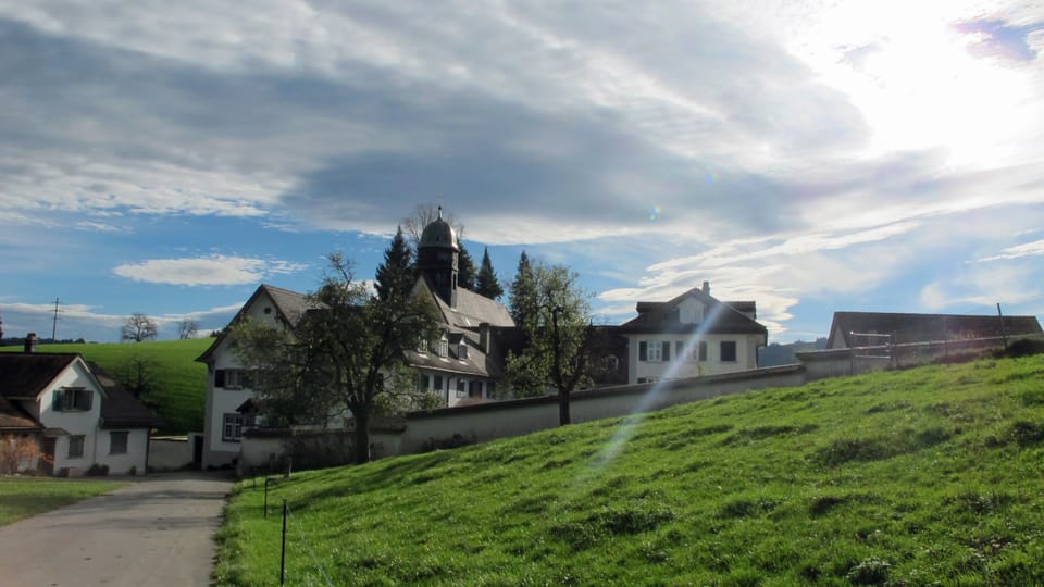 Fünf Schwester leben und arbeiten heute noch im Kloster Wonnenstein.