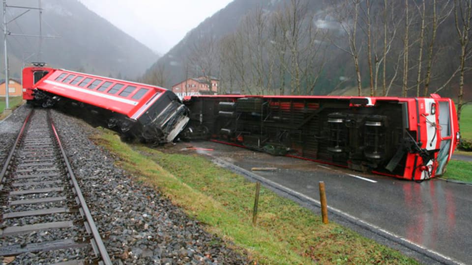 Am 19. Januar 2007 warf ein Windstoss diesen Zug von den Schienen