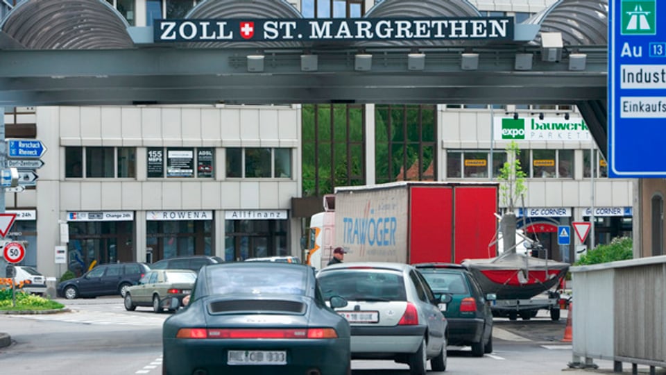 Der Lastwagenverkehr aus der Schweiz nach Österreich wird künftig via St. Margrethen geleitet.
