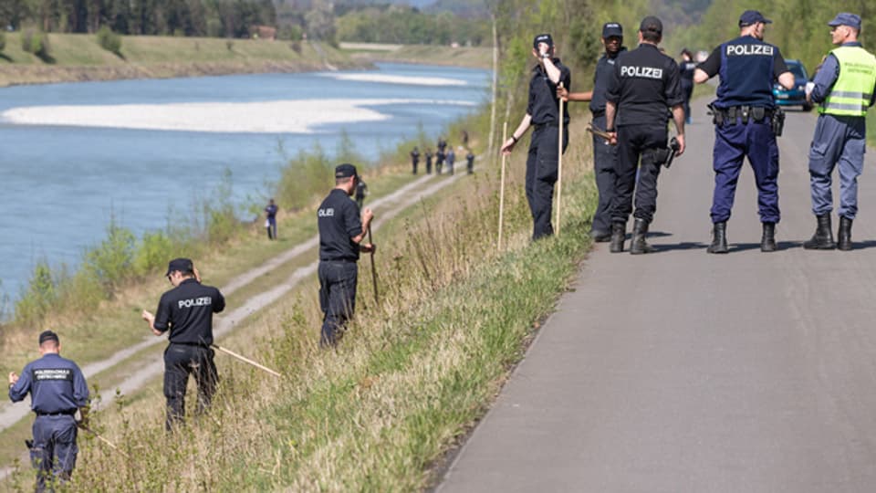 Deutsche Polizei informiert über Leichenfund.