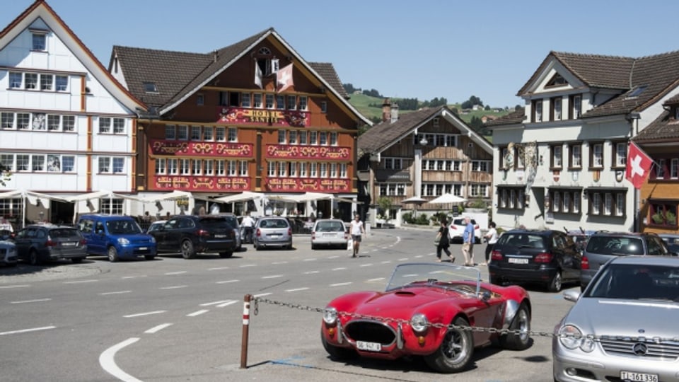 Parkplätze in Appenzell könnten bald kostenpflichtig werden.