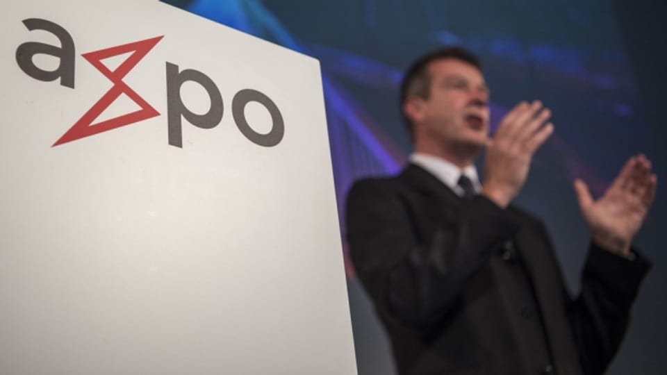 Axpo-Chef Andrew Walo gibt den Milliarden-Abschreiber bekannt