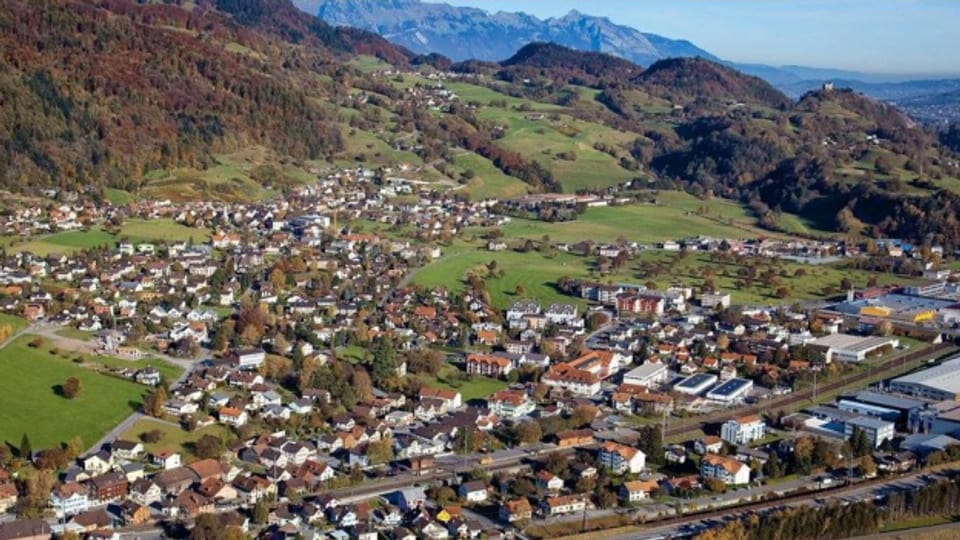 In den Dörfern Azmoos, Trübbach, Weite, Malans, Oberschan, Gretschins und Fontnas flattern schon bald wieder die Fahnen.