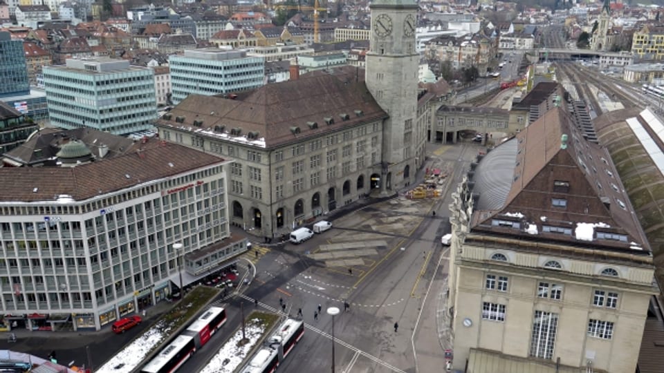 Die Fachhochschule St. Gallen schickt die Architekturstudenten in die Hauptpost.