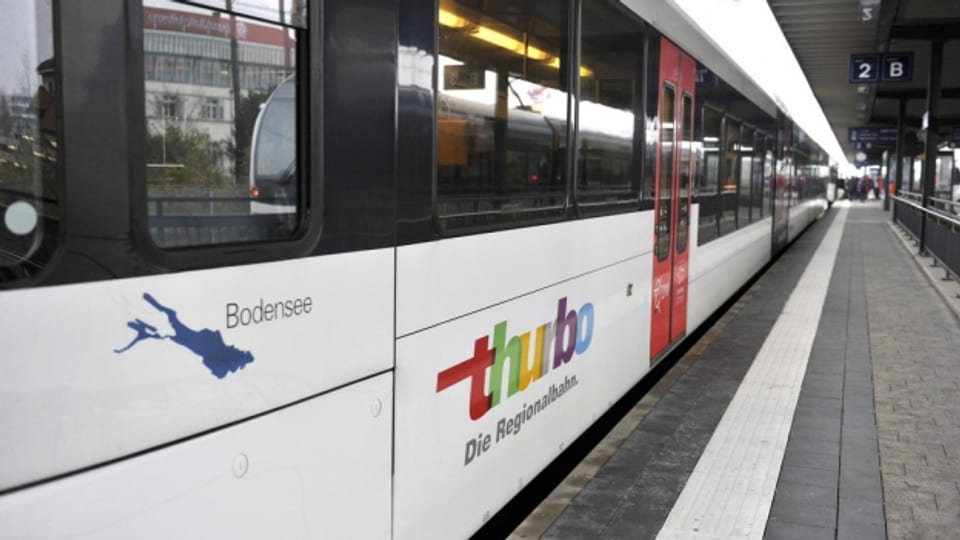 Regionalbahn ThurboBild in Lightbox öffnen.   Bildlegende: Sechs Transportunternehmen im Tarifverbund Ostwind stehen hinter Fairtiq.