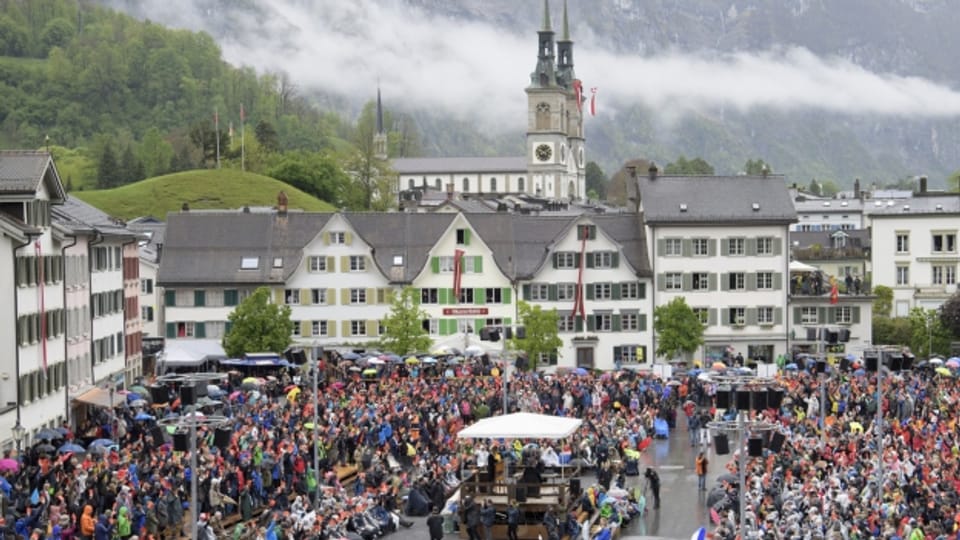 Am ersten Mai-Sonntag findet in Glarus die Landsgemeinde statt.