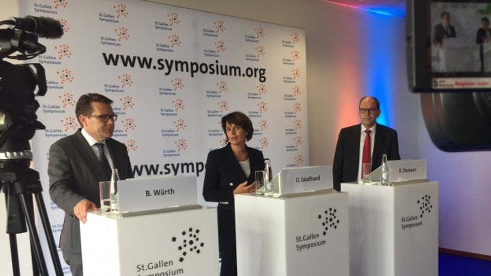 Verkehrsministerin Doris Leuthard sagte im Rahmen des St. Gallen Symposium erstmals öffentlich, dass sie den Vollknoten St. Gallen unterstütze.