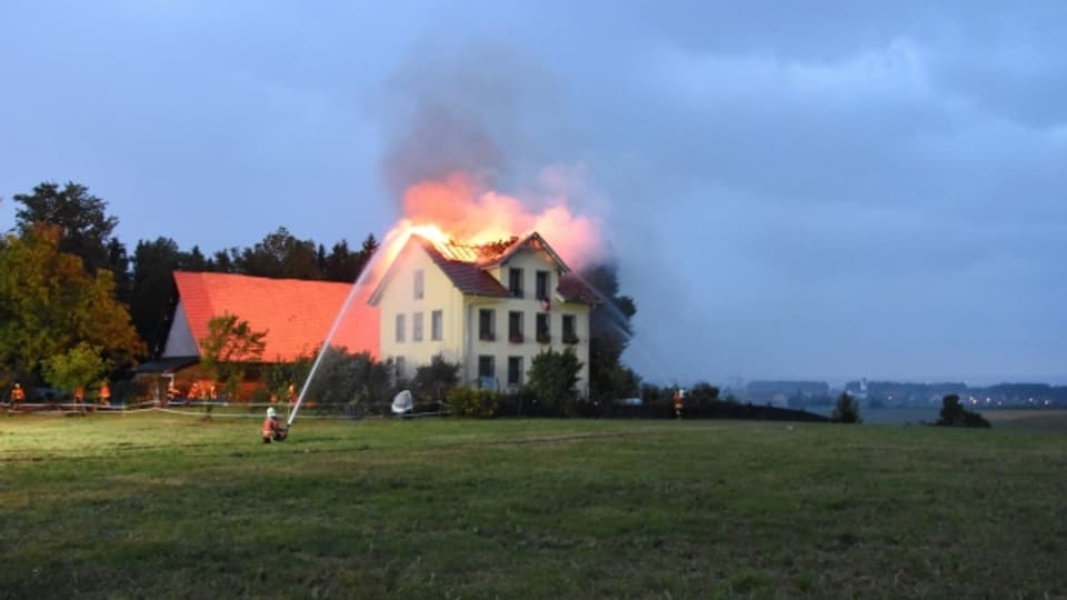 In Mörschwil schlug am Nationalfeiertag ein Blitz in ein Haus ein.