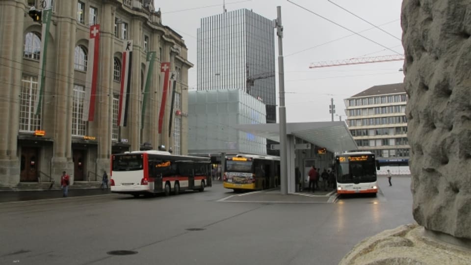 Nach fünf Jahren Bauzeit ist der Bahnhofplatz St. Gallen eingeweiht worden.