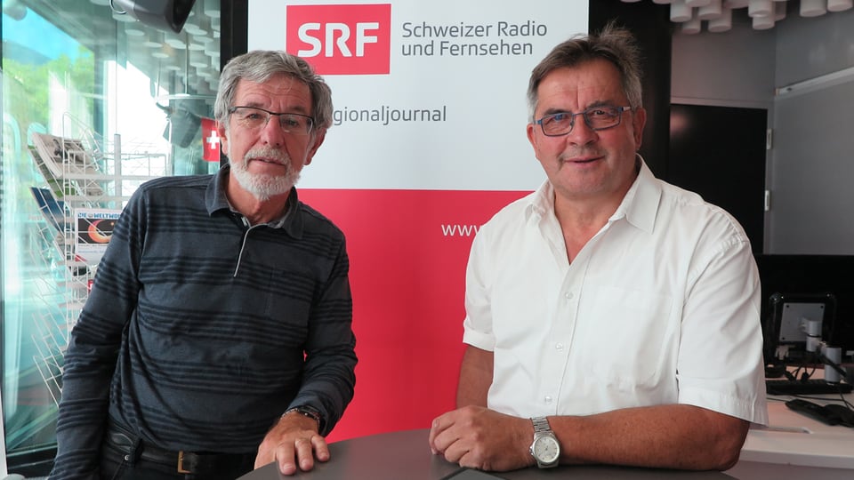 Johannes Flury und Jöri Luzi diskutieren die Spracheninitiative.