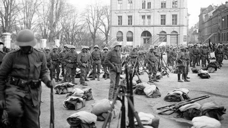 Am Generalstreik vor 100 Jahren brachte sich vielerorts in der Schweiz die Armee in Stellung.