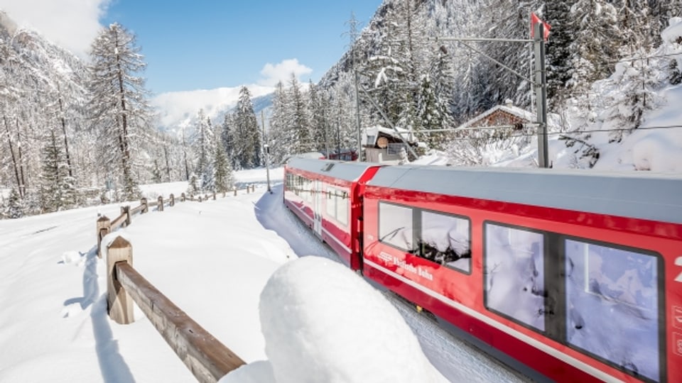 Mit dem Zug ins Skigebiet – für Wintersportler in Klosters und Davos wird der Takt bei der Bahn erhöht.