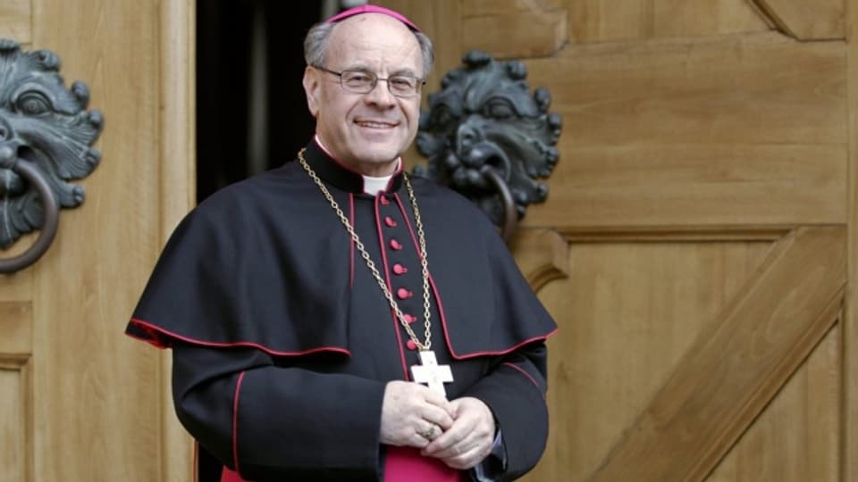 Bischof Huonder bleibt vorerst im Amt