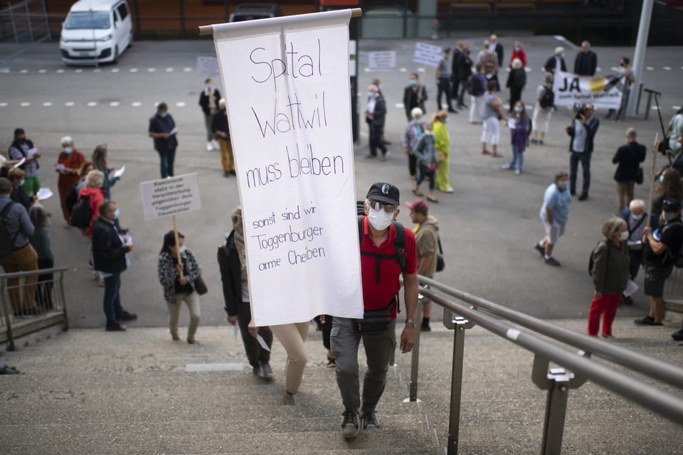 Demonstration in St. Gallen für Spital Wattwil