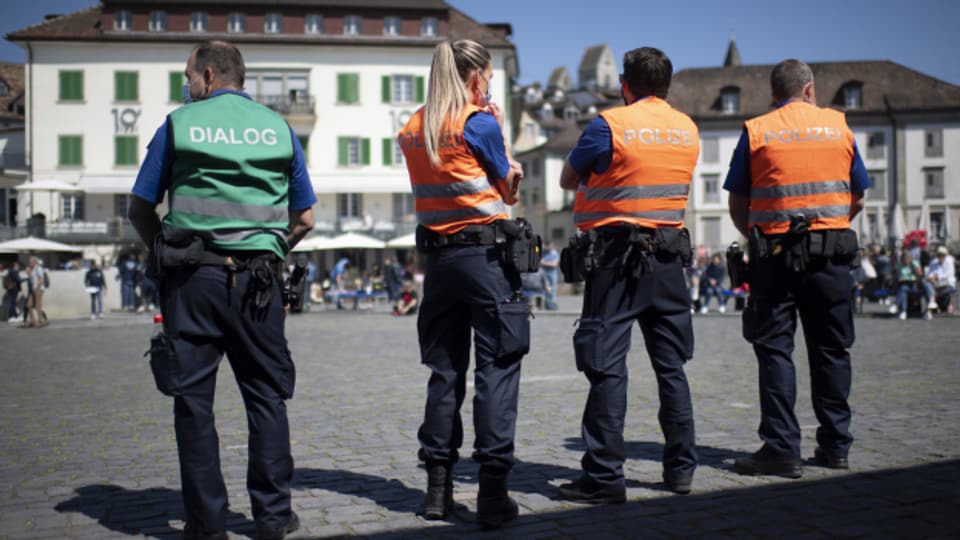 St. Galler Regierung verteidigt den Polizei-Einsatz an der Anti-Corona-Demo in Rapperswil-Jona