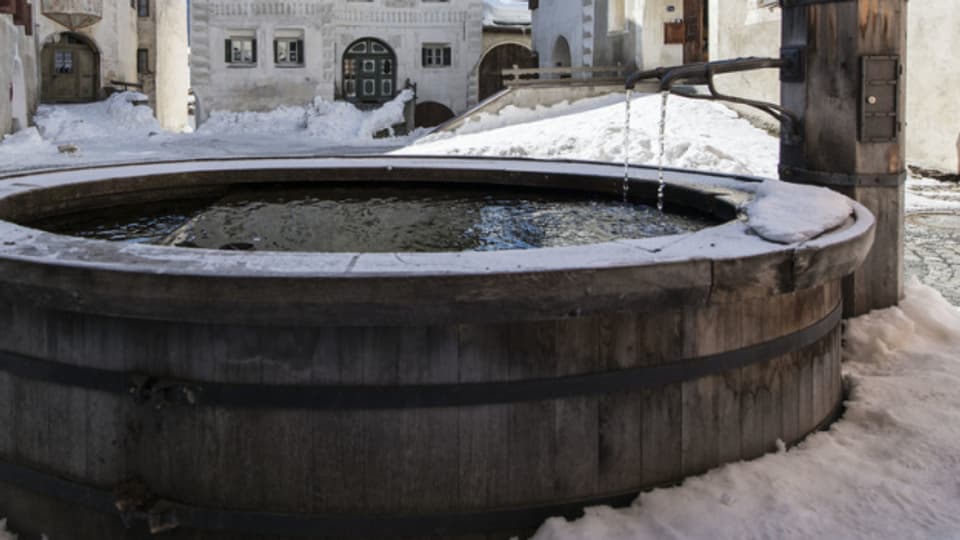 Radioaktive Stoffe und Keime in Südostschweizer Brunnenwasser