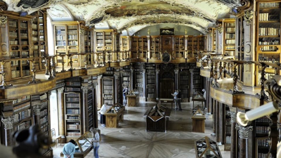 Stiftsbibliothek St. Gallen: Jährlich besuchen über 100'000 Gäste die Ausstellung im Barocksaal.