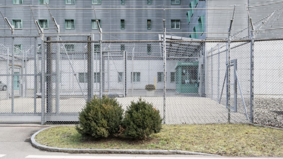 Das Flughafengefängnis ist für Ausschaffungshäftlinge eingerichtet