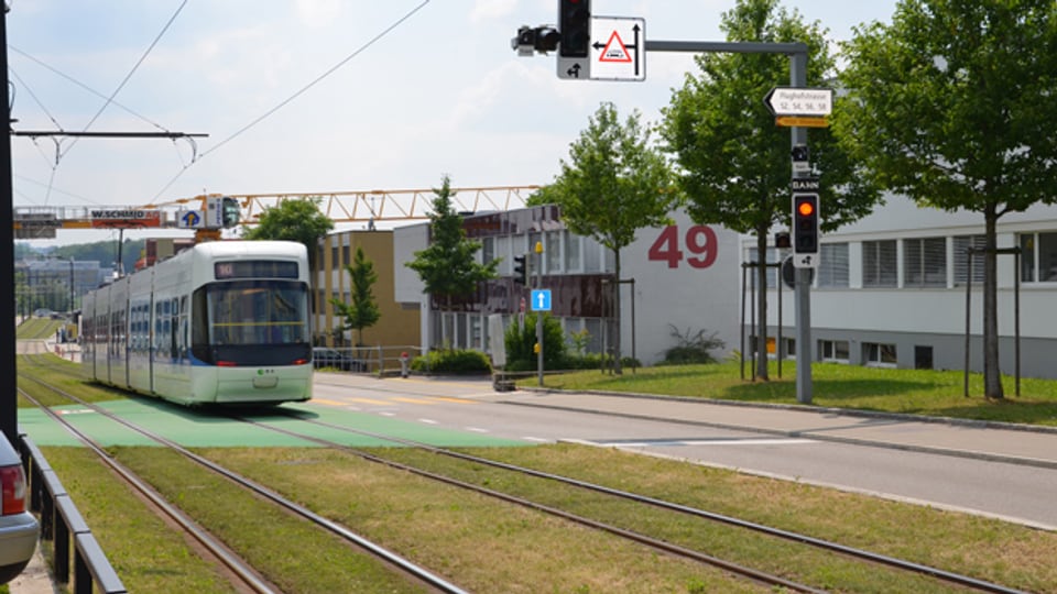 Hellere Trams sollen Unfälle mit Glattalbahn verhindern