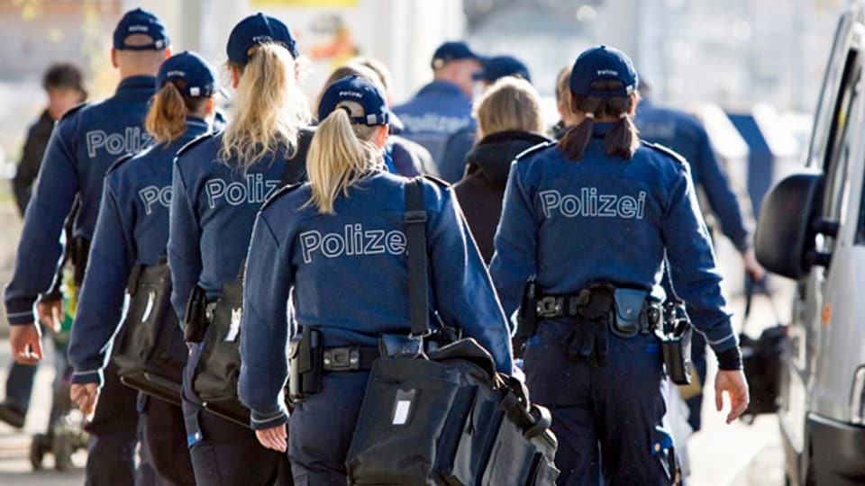 Mehr Polizei für die Stadt Zürich.