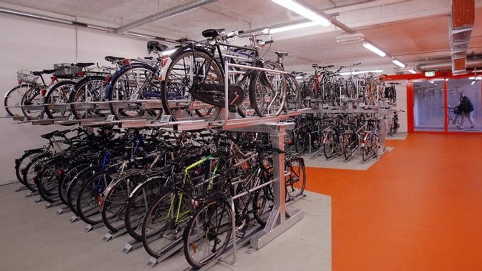 In der neuen Velostation am Hauptbahnhof Zürich sollen 1750 Fahrräder Platz haben.
