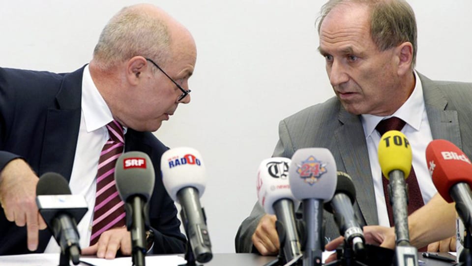 Oberjugendanwalt Marcel Riesen und Regierungsrat Martin Graf an der Pressekonferenz.