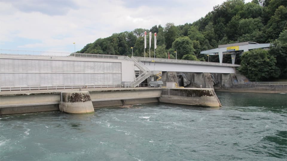 Das Wasserkraftwerk Schaffhausen. Die Stadt will von der Atomenergie wegkommen.
