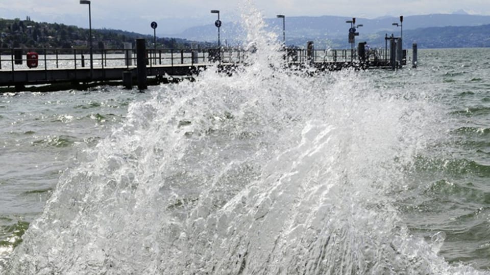 Stürmische Winde über dem Zürichsee