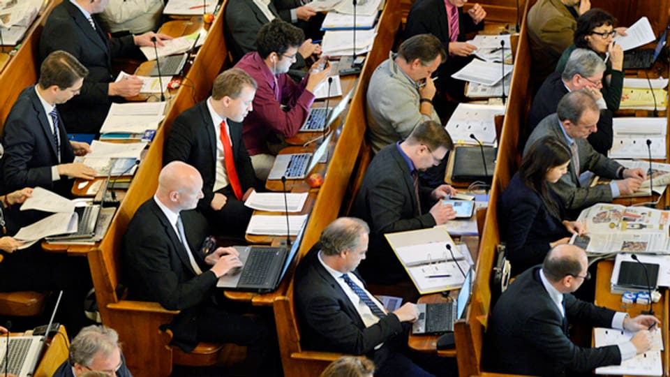 Müde Gesichter an Budgetdebatte des Zürcher Gemeinderates