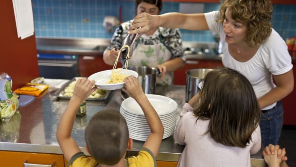 Zmittag inklusive: Auch Schaffhauser Schüler sollen vermehrt gemeinsam essen können.