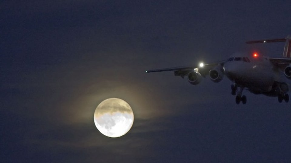 Landungen mitten in der Nacht - für die Emir-Familie machte der Flughafen eine Ausnahme.