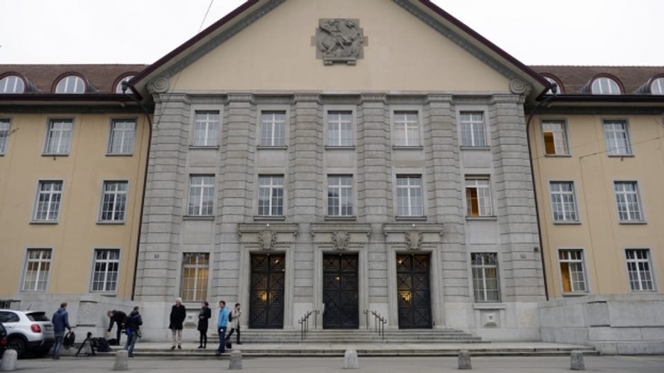 Der Prozess vor Bezirksgericht Zürich lockt viele Medien an.