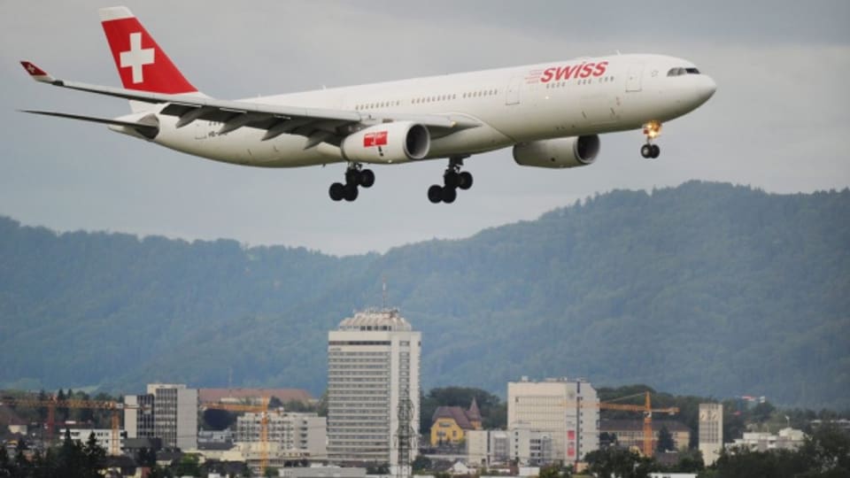 Swiss-Airbus beim Südanflug.