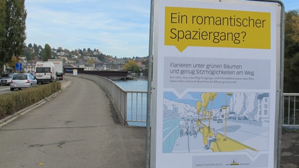 Romantisch spazieren am Strassenrand. Dabei bleibt es wohl grösstenteils am Schaffhauser Rheinufer.