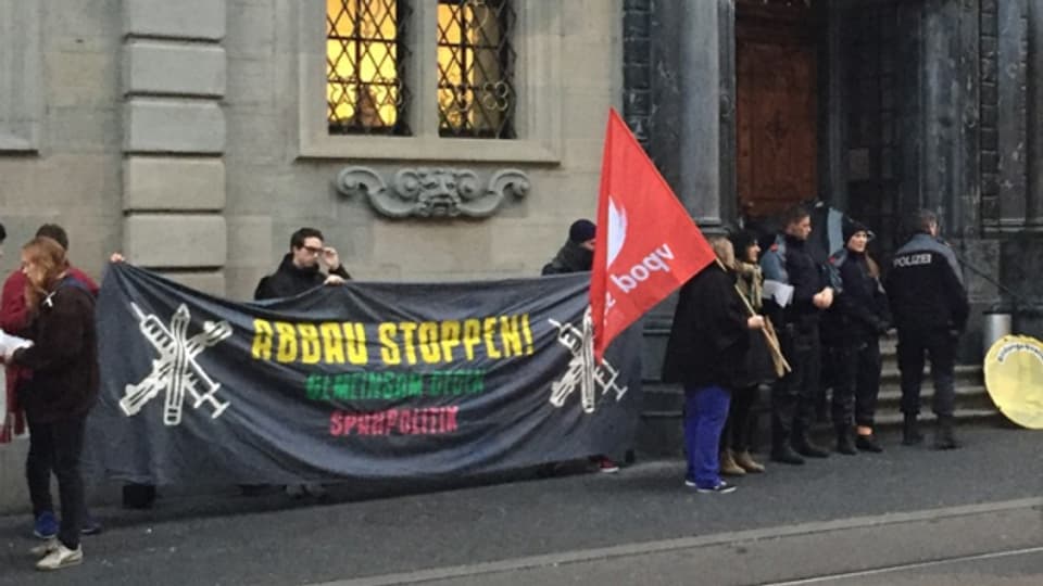 Proteste gegen die Sparmassnahmen des Kantons begleiten auch dieses Jahr wieder die Budgedebatte im Kantonsrat.