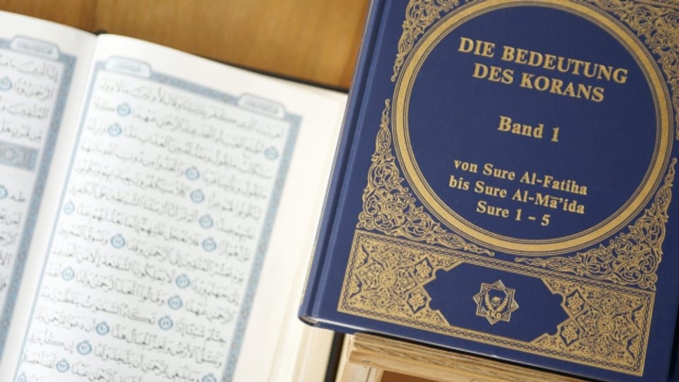 Gemäss Mario Fehr ist die Koran-Verteilaktion «Lies!» nur ein Vorwand, um Terroristen anzuwerben.