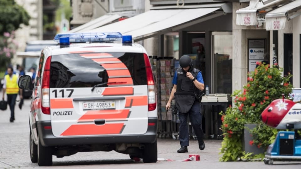 Der Mann, der in Schaffhausen mehrere Menschen mit einer Kettensäge verletzt hat, konnte festgenommen werden