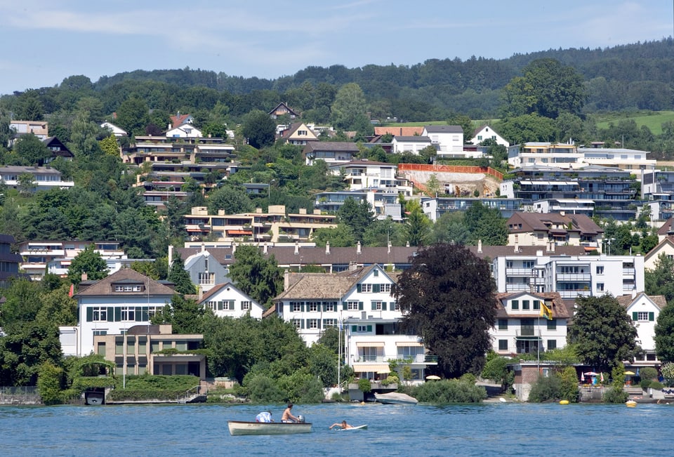 Der Zürcher Kantonsrat schützt die Eigentümer von Uferland am Zürichsee.