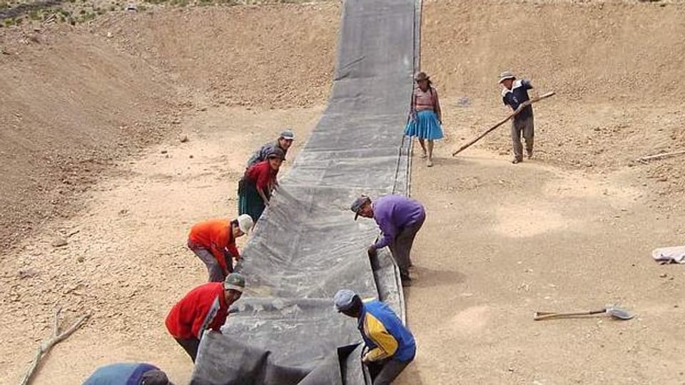 Hilfe von Helvetas: Ein Wasserprojekt in Bolivien.