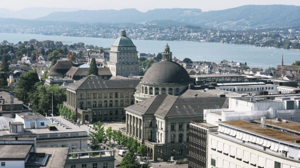 Blick aus der Vogelperspektive auf Uni, ETH und Zürichsee.