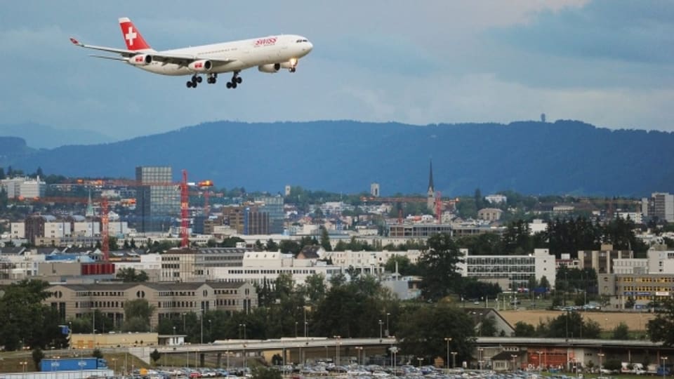 Zürich behält Anteile am Flughafen.