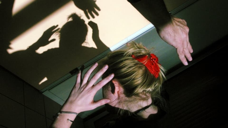 Opfer häuslicher Gewalt wünschen sich häufig keine Gefängnisstrafe