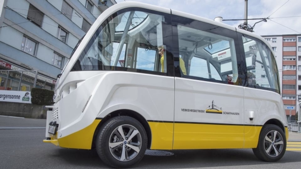 Der selbstfahrende Elektrobus bei der Inbetriebnahme im März 2018.