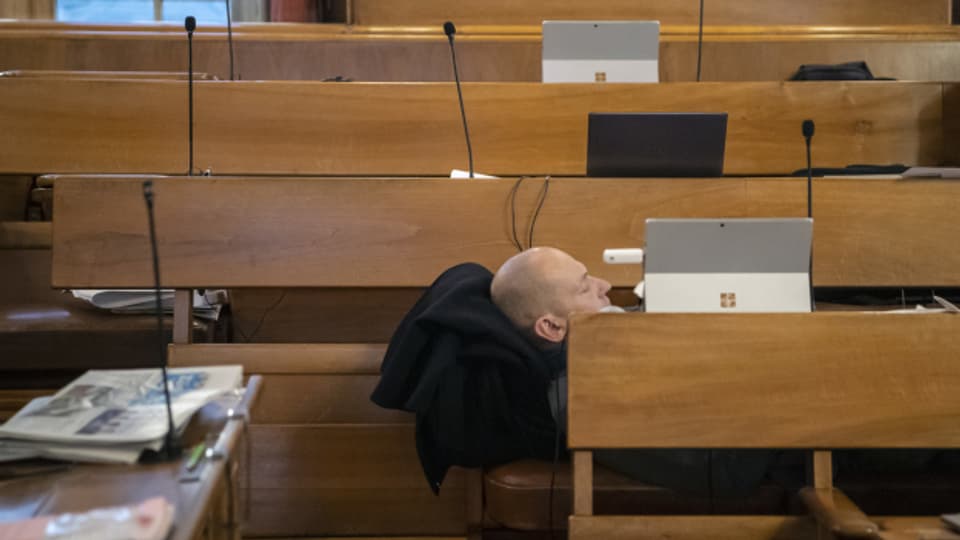 Die Budgetdebatte im Kantonsrat dauerte lange und ermüdete so manchen Politiker.