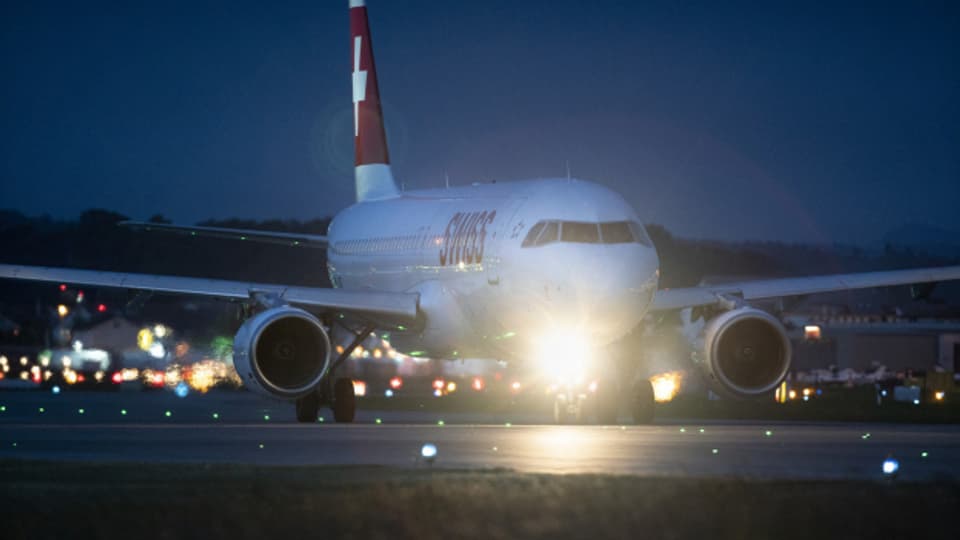 Am Flughafen Zürich sind nachts weniger Flugzeuge gestartet.