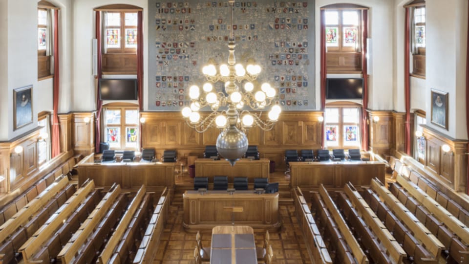leerer Ratsaal im Zürcher Rathaus